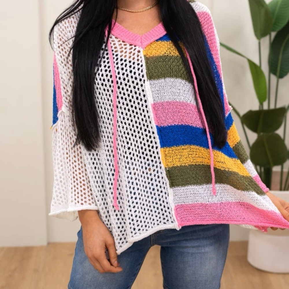 Pol Hooded Top